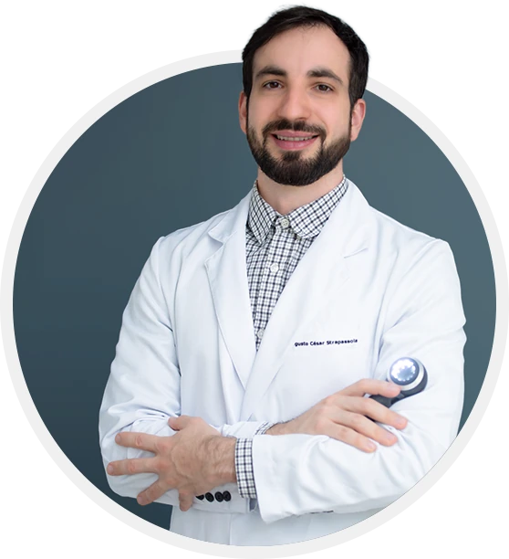 Dr. Augusto Strapassola, médico dermatologista e cirurgião de Mohs